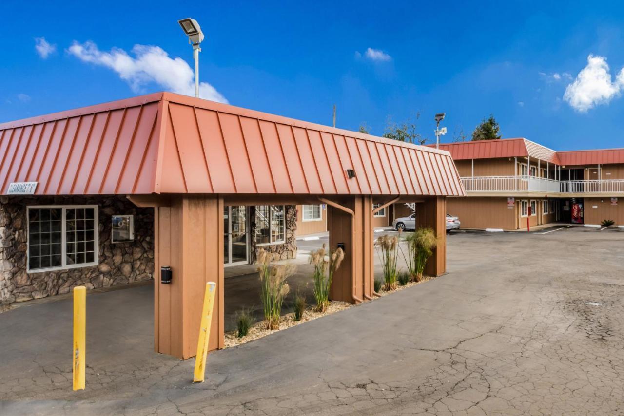 Americas Best Value Inn - Юкайа Экстерьер фото