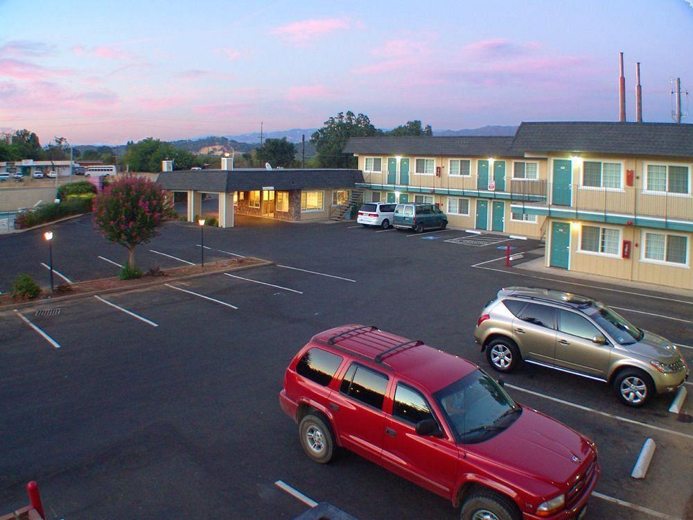 Americas Best Value Inn - Юкайа Экстерьер фото