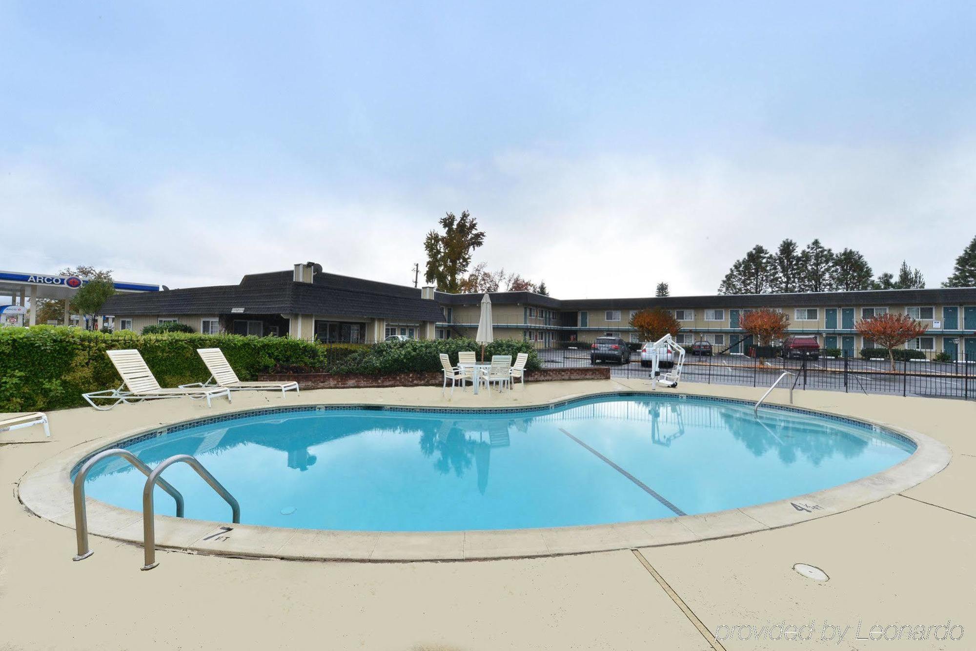 Americas Best Value Inn - Юкайа Экстерьер фото
